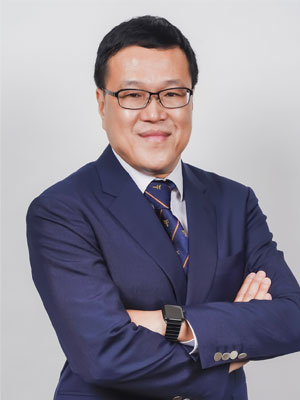 Photo of A/Prof Raymond Tsang