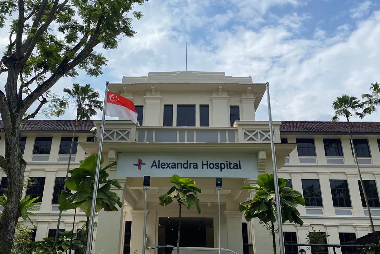 Alexandra-Hospital-Facade-1