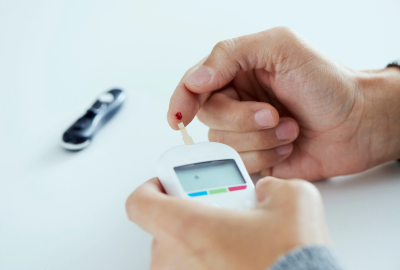 Finger prick glucose thumbnail