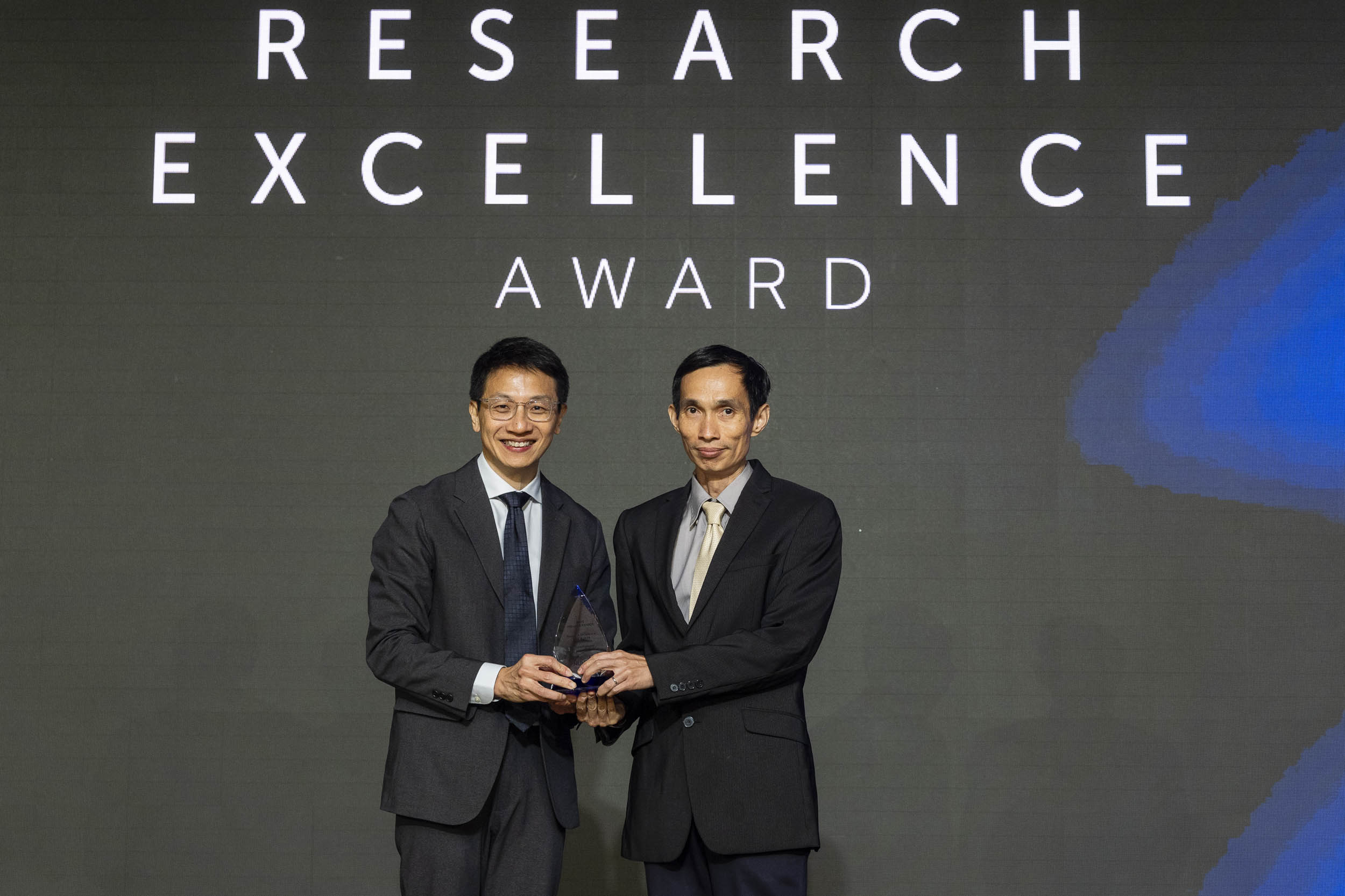 NUHS Pinnalce Awards 2025 - Research Excellence Award - A/Prof Louis Chai